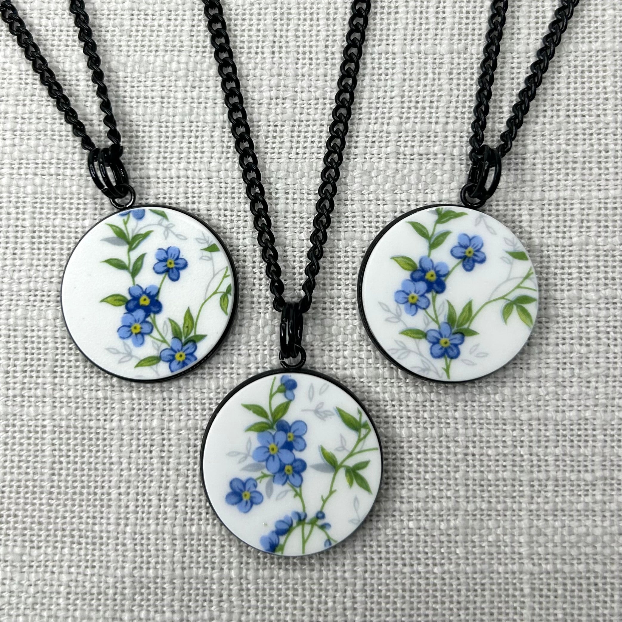 1950’s Queen Anne ‘Sonata’ Pendant Necklace B