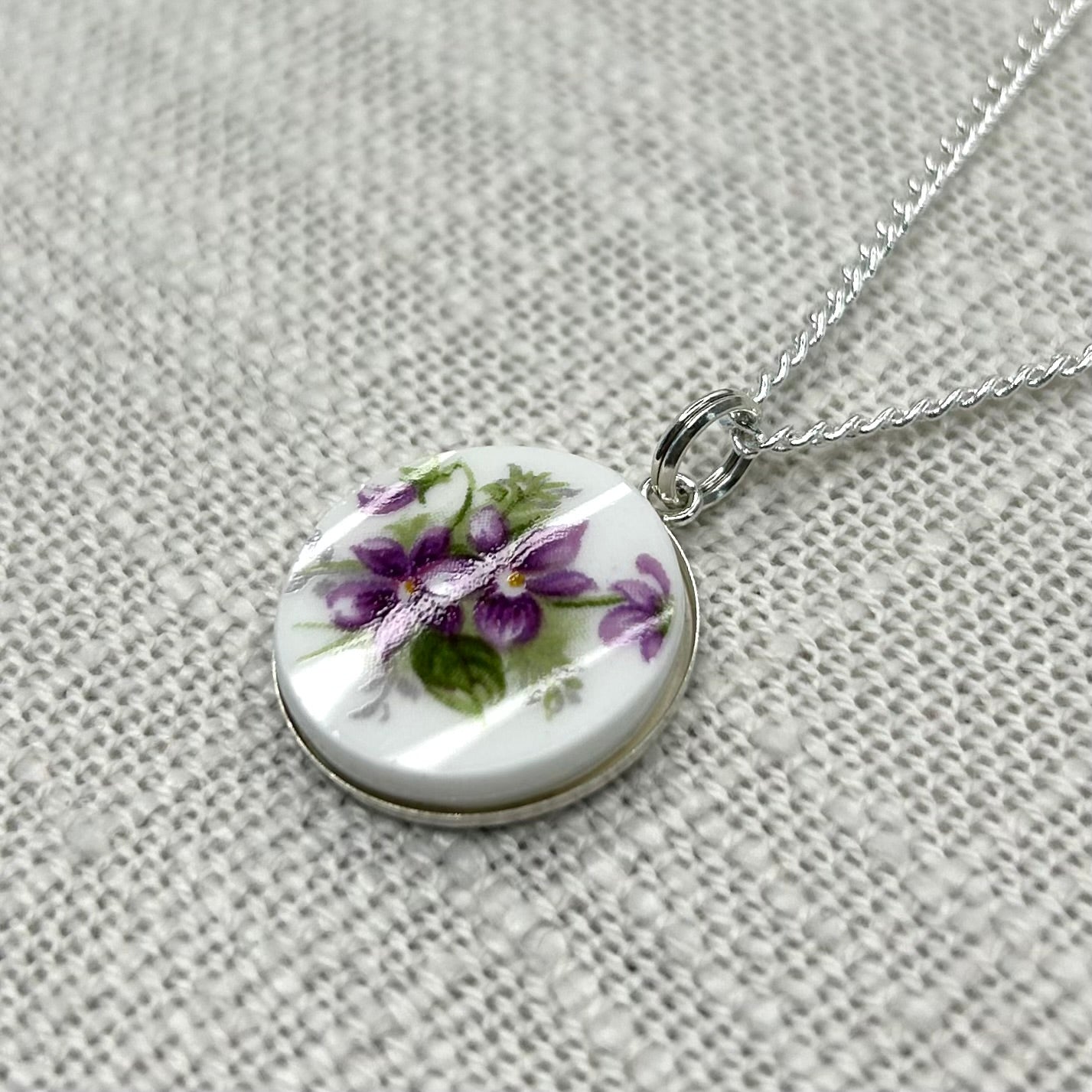 1966 Royal Albert ‘Sweet Violets’ Sterling Silver Pendant Necklace