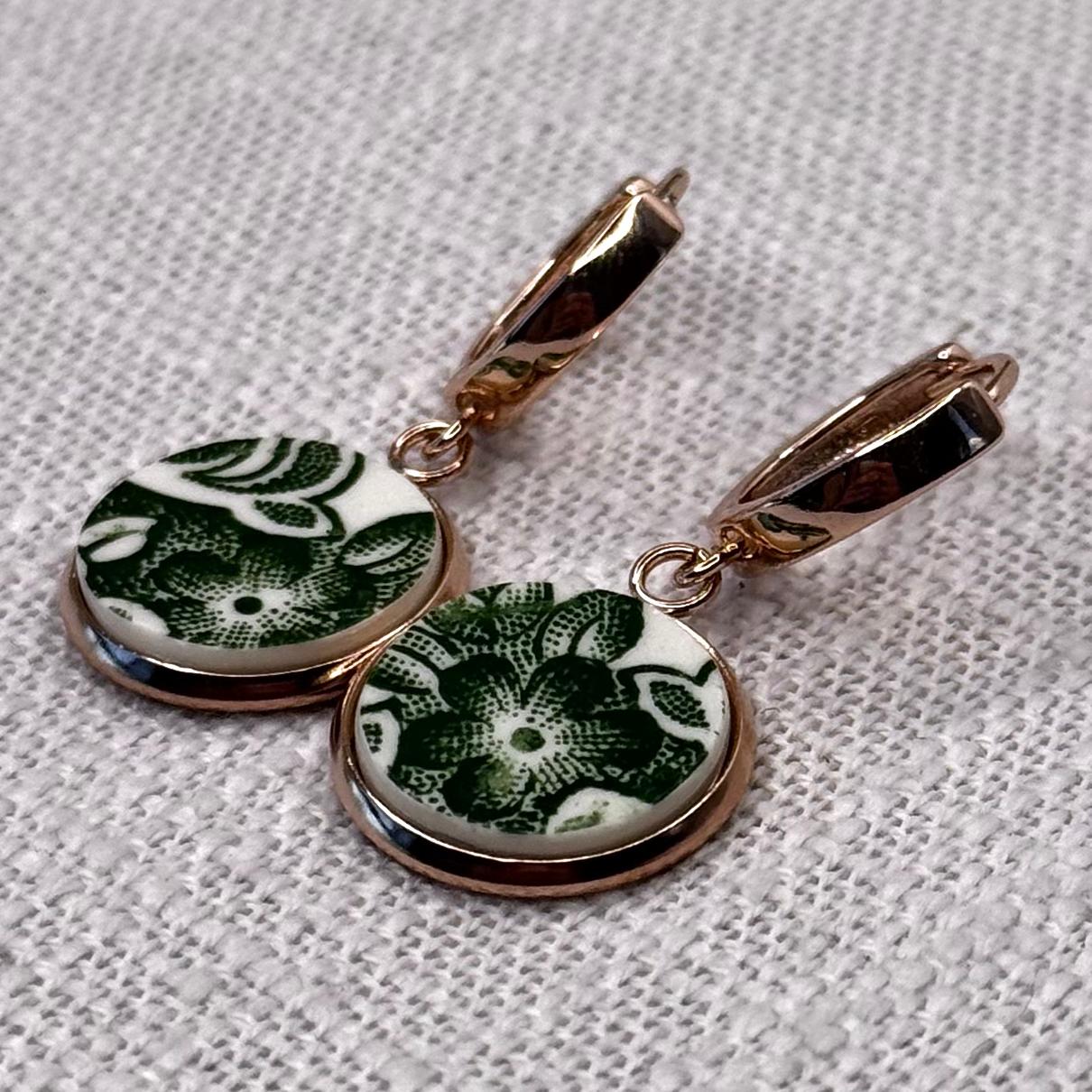 1960’s English Ironstone Huggies Dangly Earrings R