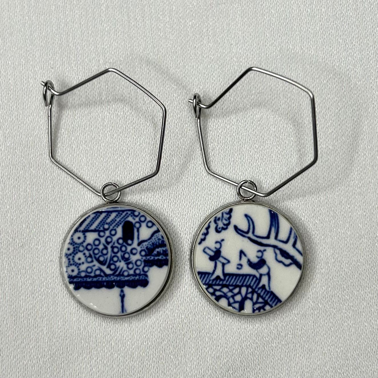 1960’s Churchill ‘Blue Willow’ Hoops Dangly Earrings SM