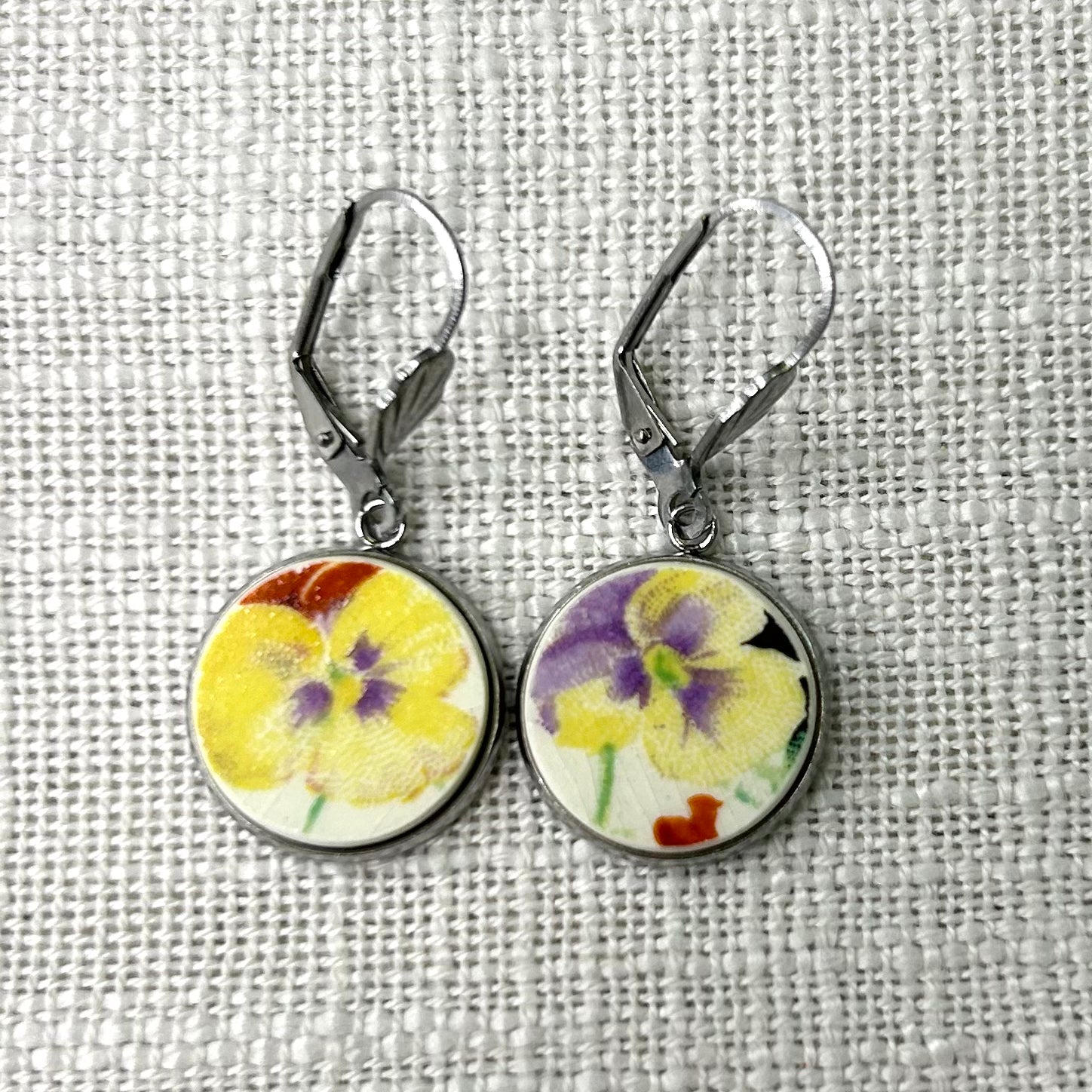 1930’s Royal Doulton ‘Wild Pansy’ Leverback Dangly Earrings S