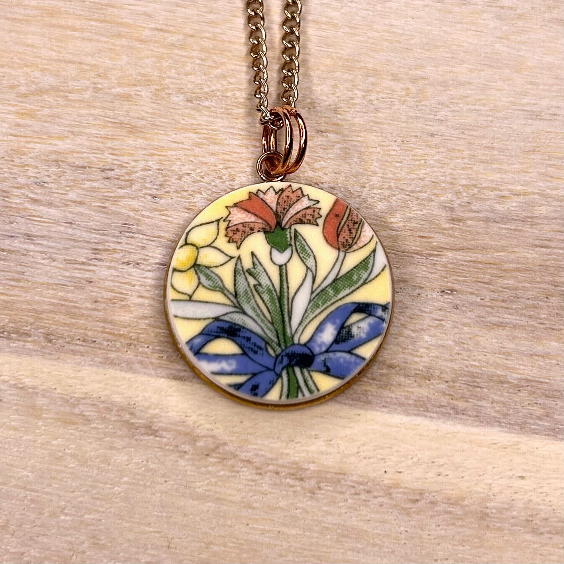 Royal Doulton Pendant Necklace R