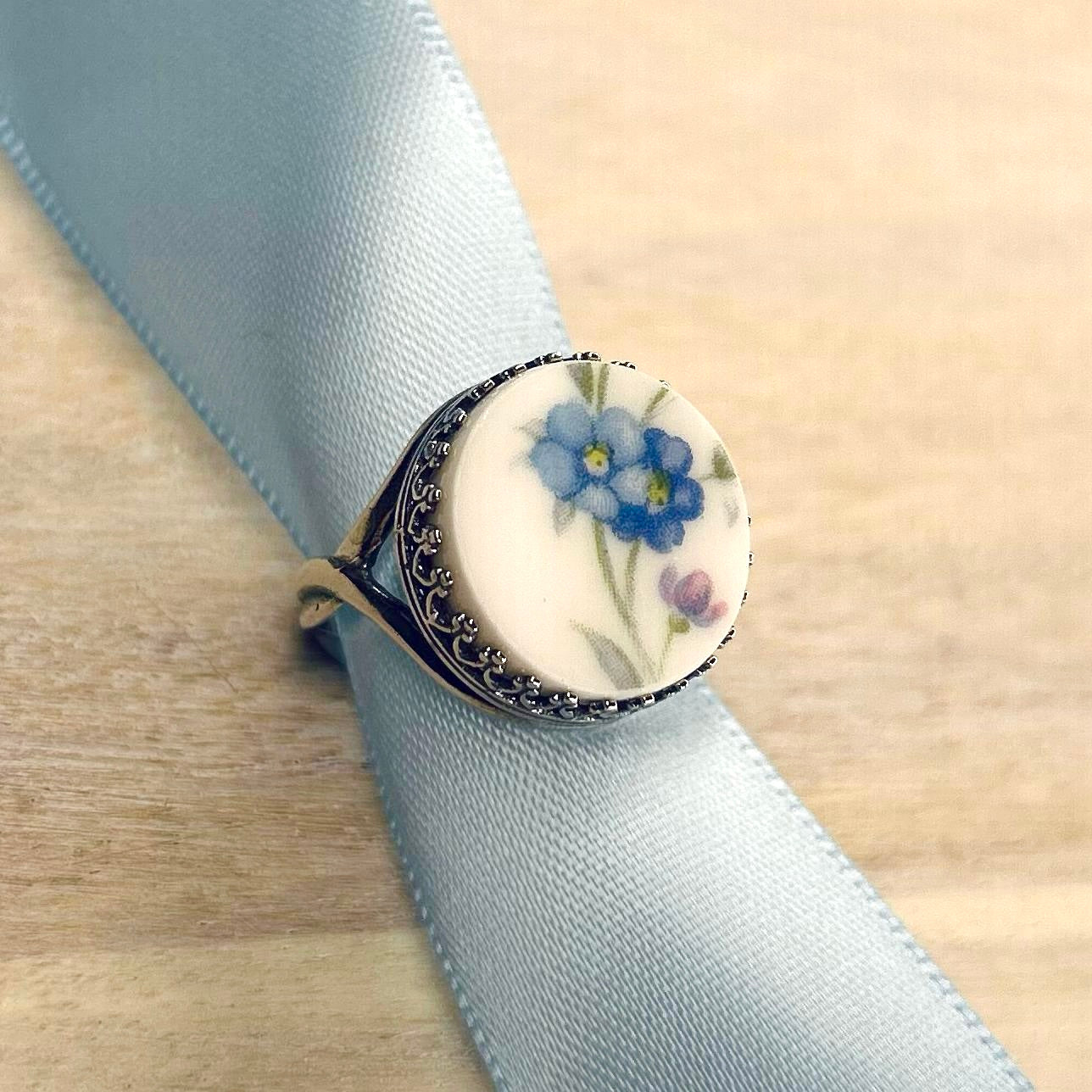 1965 Sterling Silver Royal Albert ‘Memory Lane’ Ring M