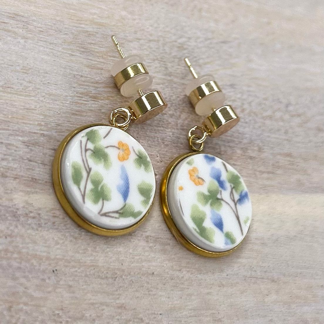 1980’s Stud Dangly Earrings Y