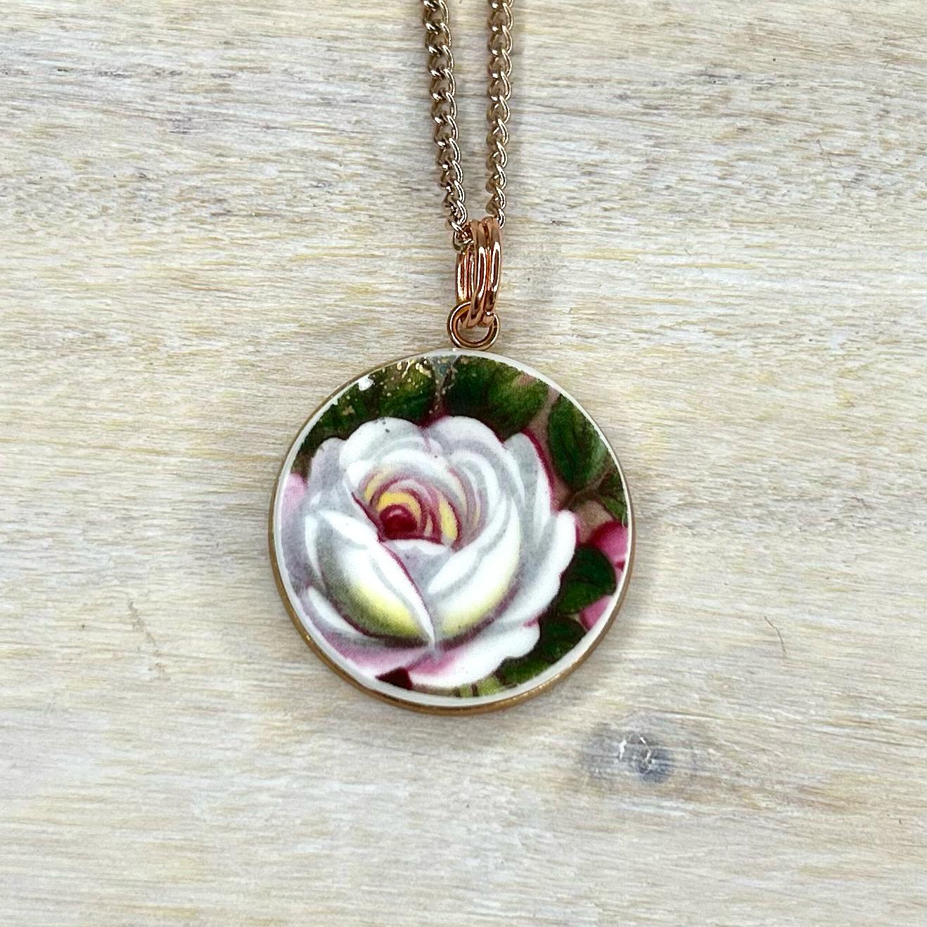 1980’s Royal Albert ‘Celebration’ Pendant Necklace RG