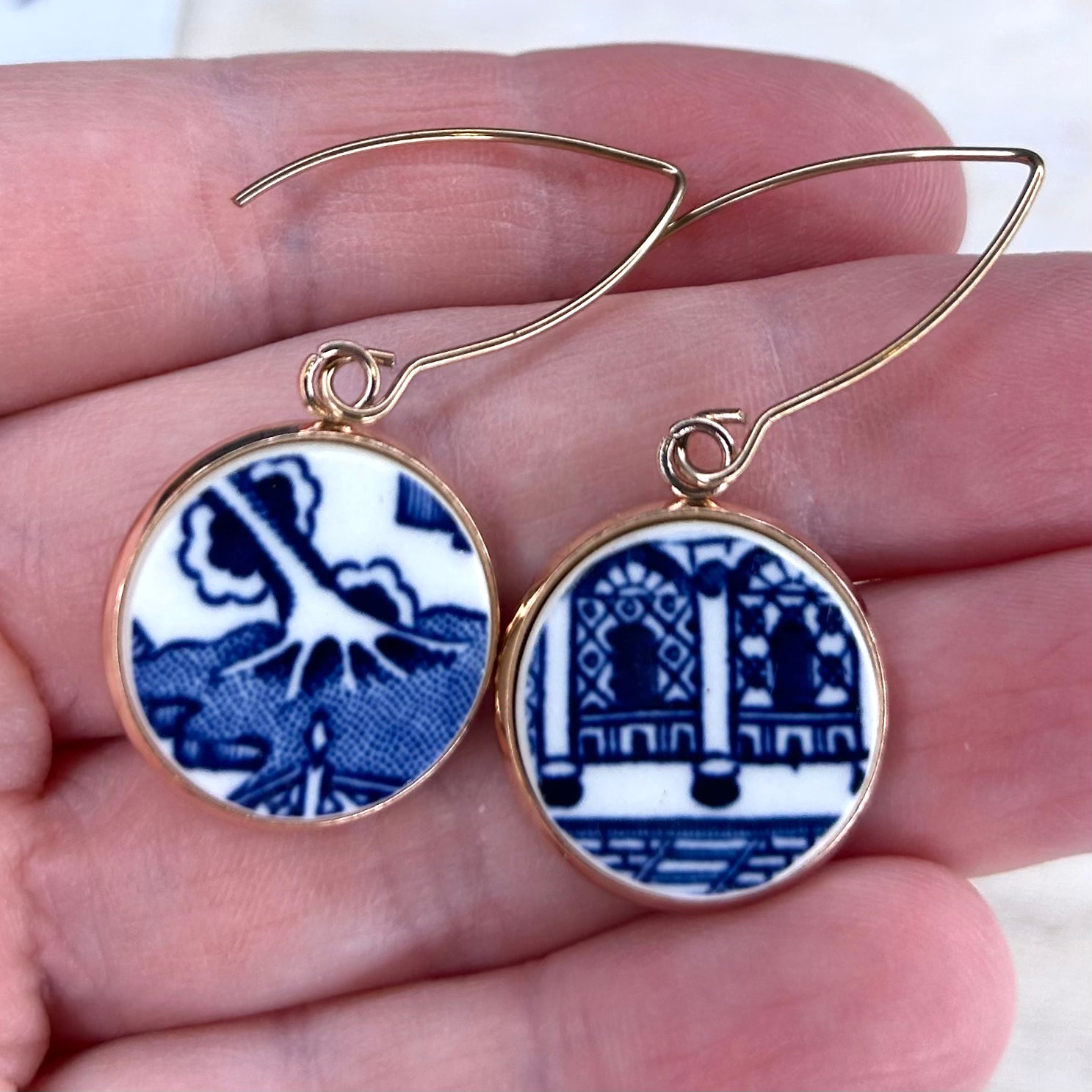 1960/70’s Churchill Blue Willow Dangly Hooks Earrings RM