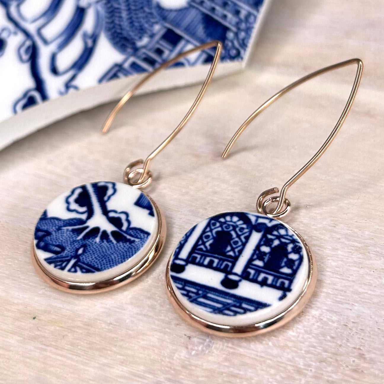 1960/70’s Churchill Blue Willow Dangly Hooks Earrings RM