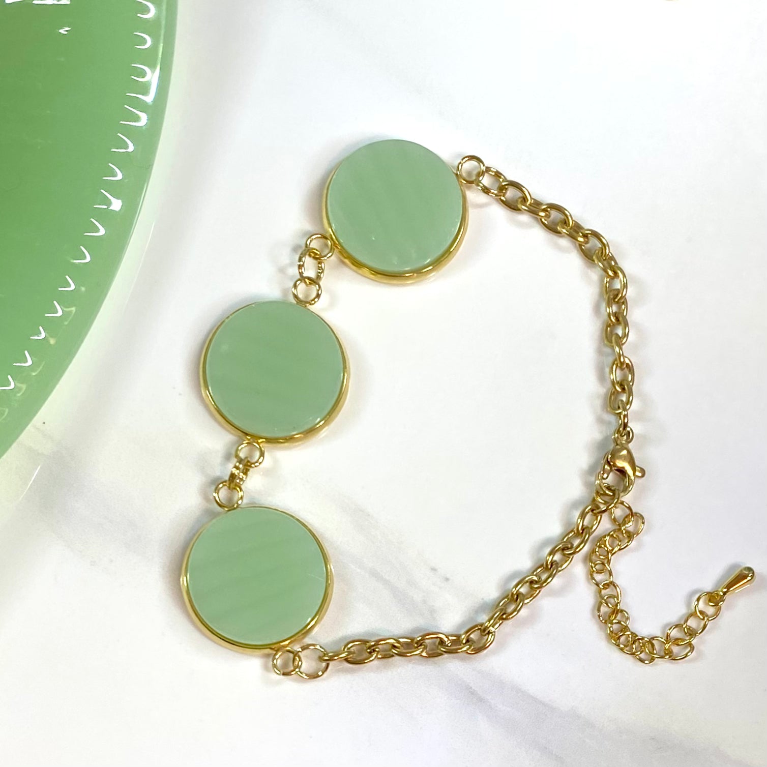 1950’s Fire King ‘Jadeite’ Bracelet YG