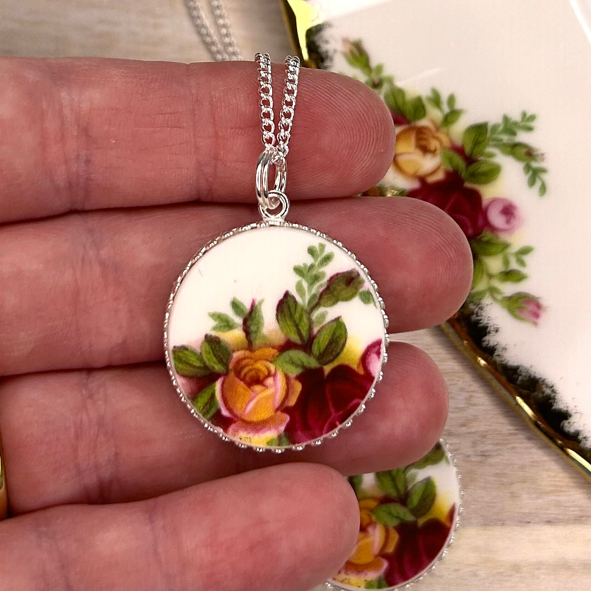 Sterling Silver 1962 Royal Albert ‘Old Country Roses’ Pendant Necklace