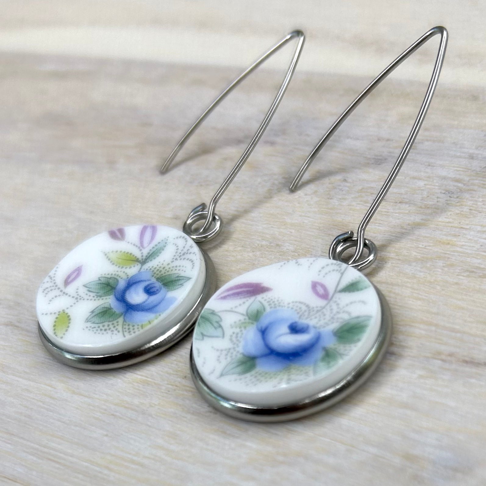 1989-98 Royal Albert ‘Blue Blossom’ Hooks Dangly Earrings S