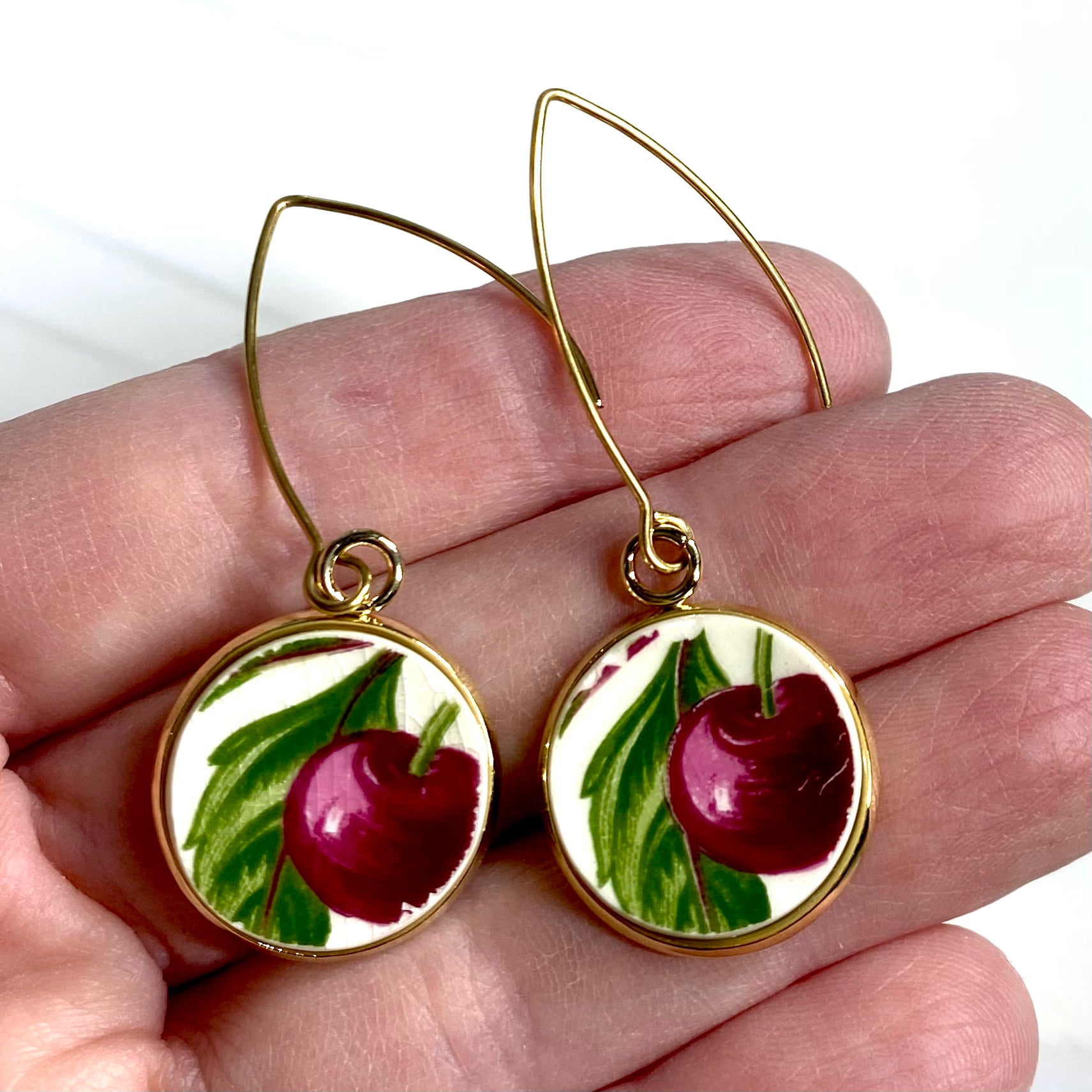 1940’s Alfred Meakin ‘Cherry Ripe’ Dangly Earrings Hooks YG