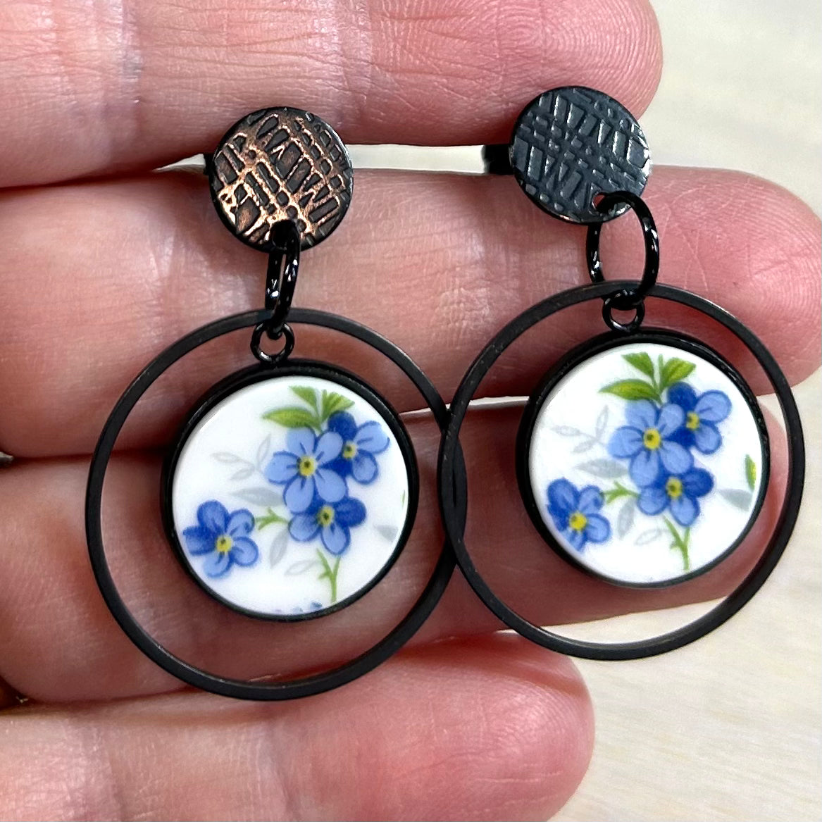 1950’s Queen Anne ‘Sonata’ Stud Dangly Earrings B