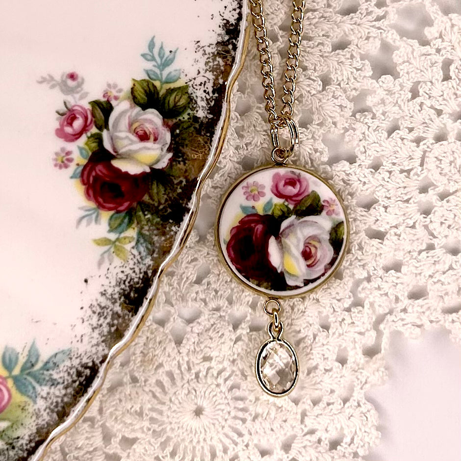 1980’s Royal Albert ‘Celebration’ Pendant Necklace YG