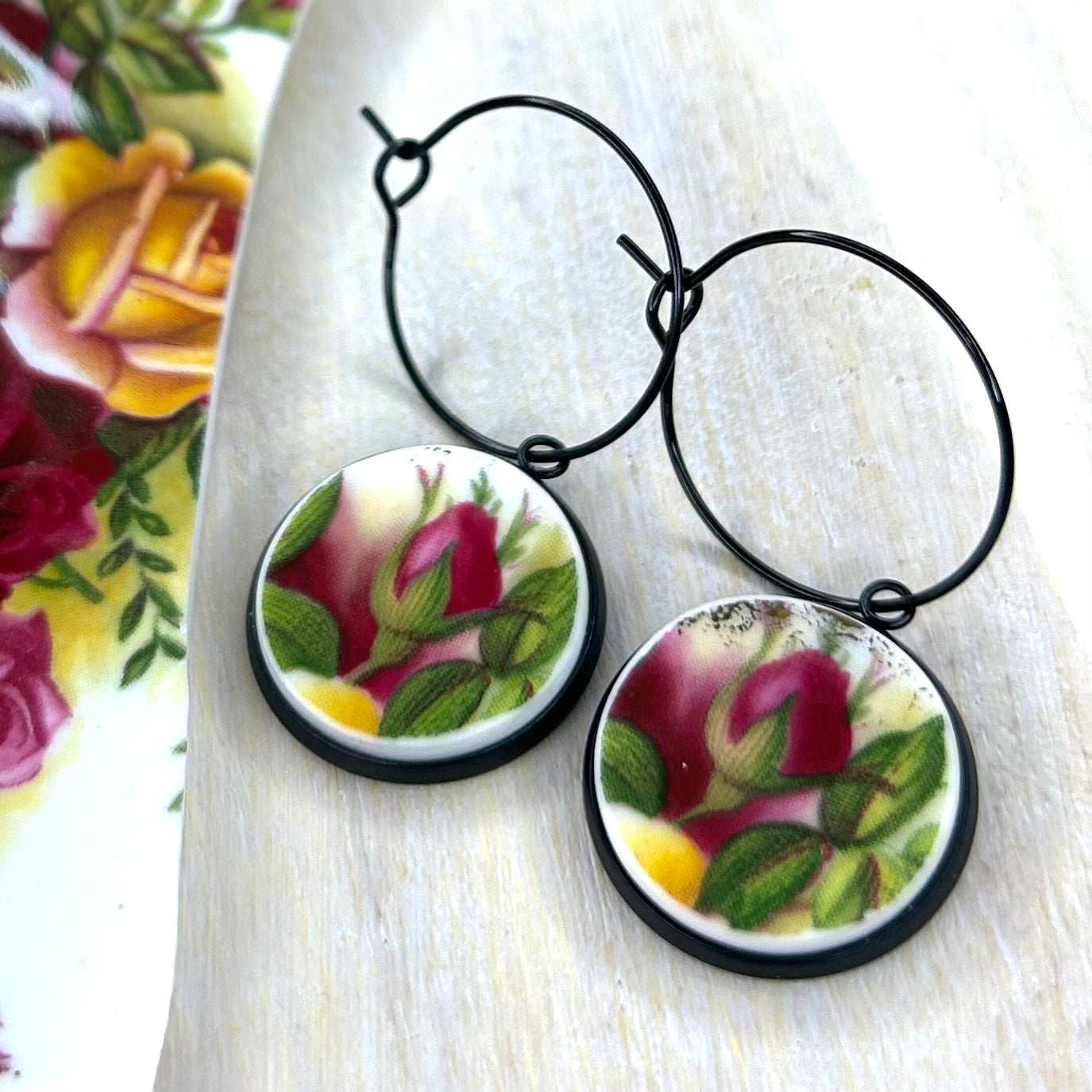 1962 Royal Albert ‘Old Country Roses’ Dangly Earrings BM