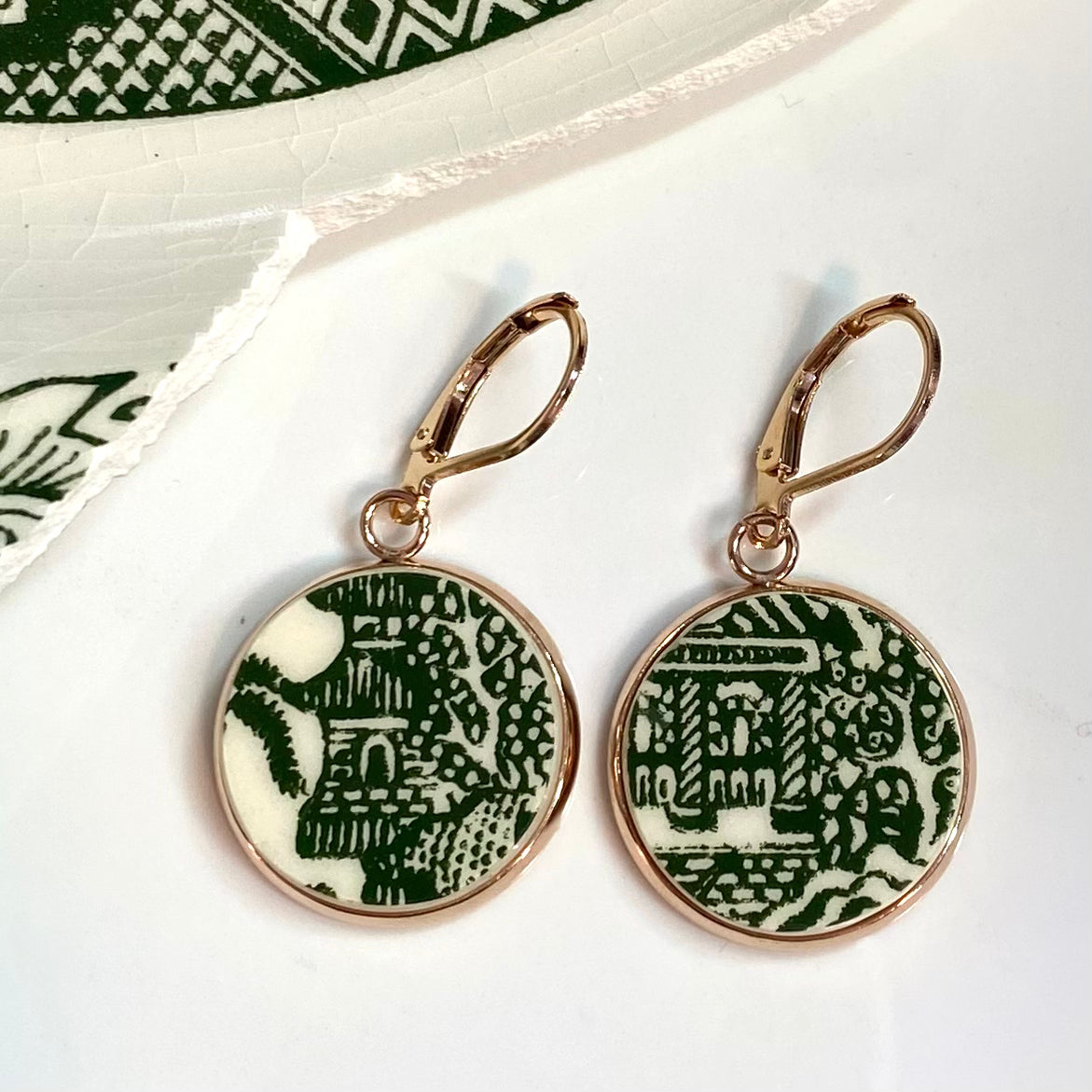 Green Willow Ware by Royal China Huggies Leverback Dangly Earrings RM