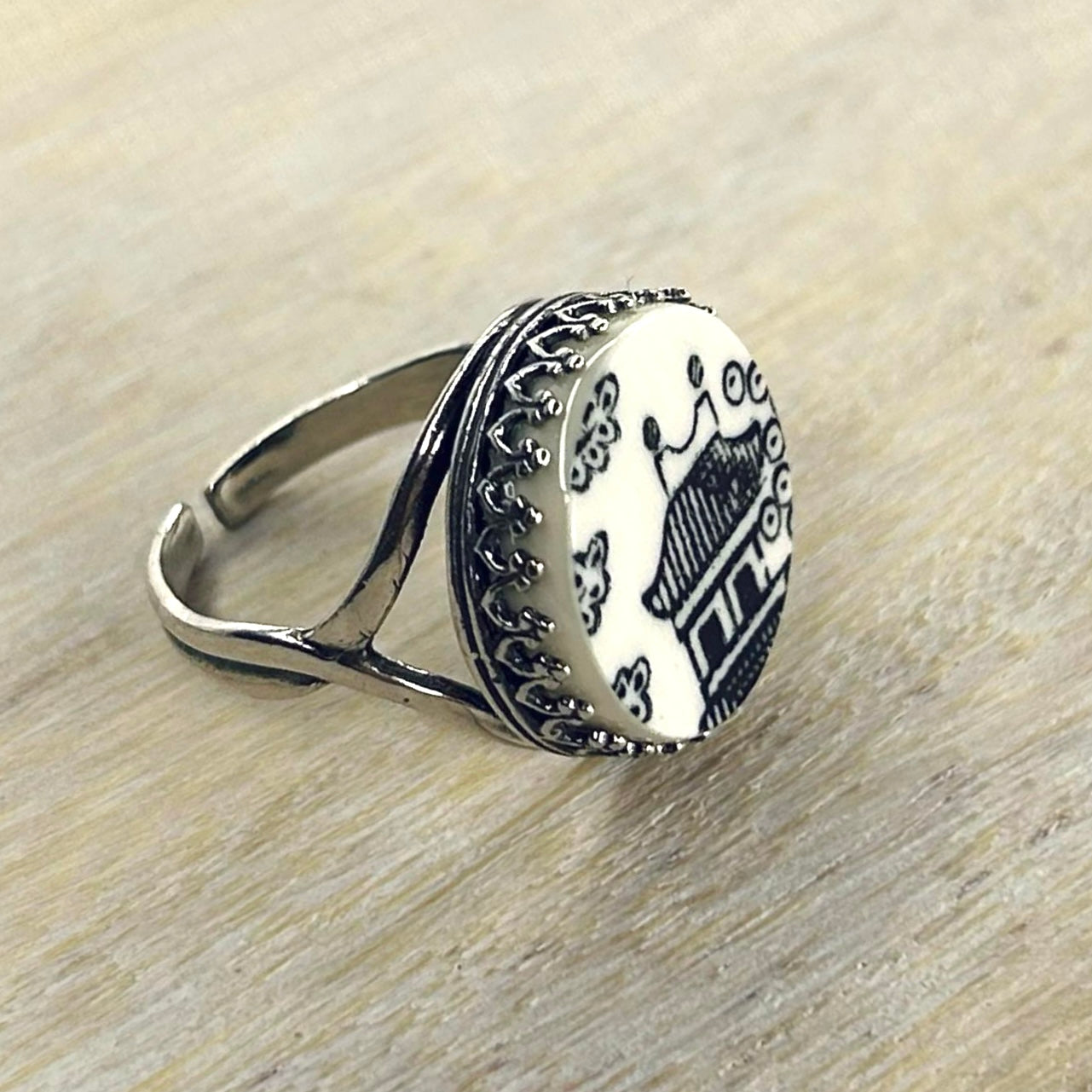 1980’s Sterling Silver Churchill ‘Midnight Willow’ Ring