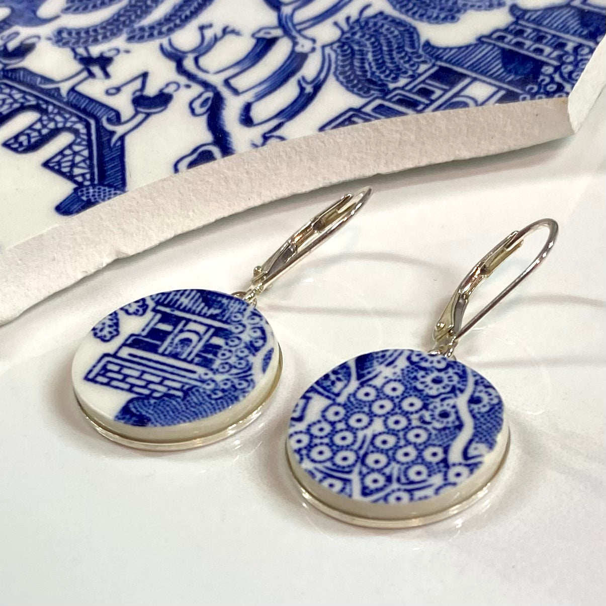 Sterling Silver 1960’s Churchill Blue Willow Dangly Earrings Leverback
