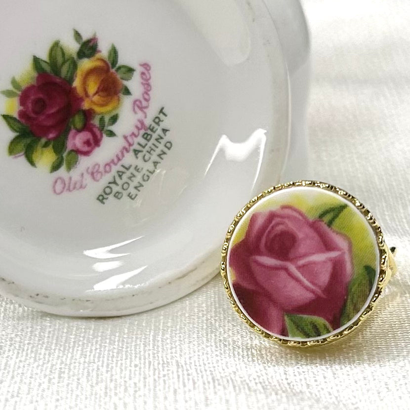 1962 Royal Albert ‘Old Country Roses’ Sterling Silver With Yellow Gold Plate Ring M
