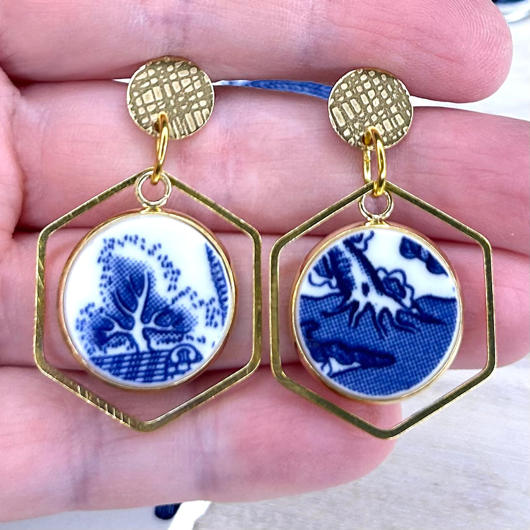 1990’s Johnson Bros Blue Willow Stud Dangly Earrings YG