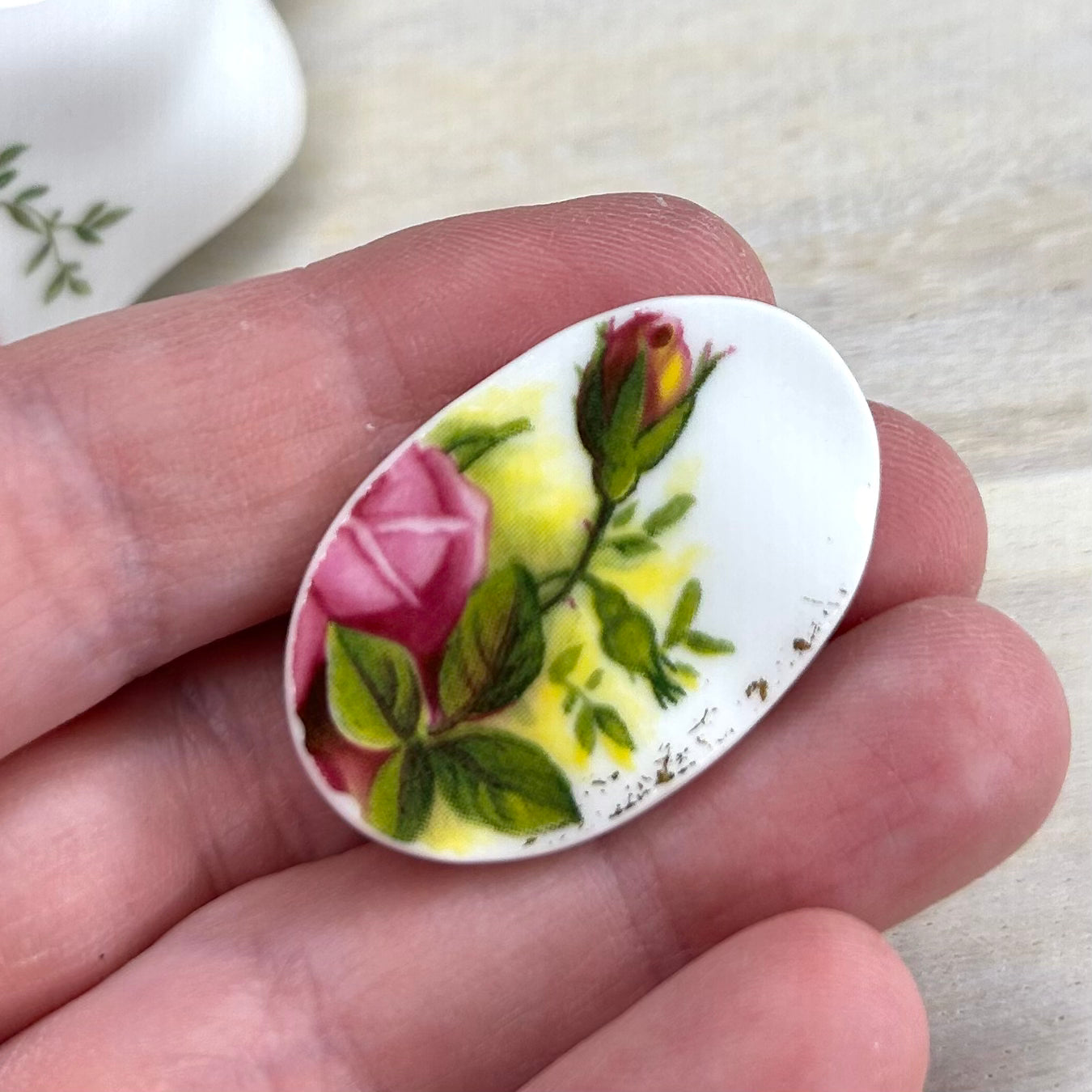 40% off! 1962 Royal Albert ‘Old Country Roses’ Brooch M