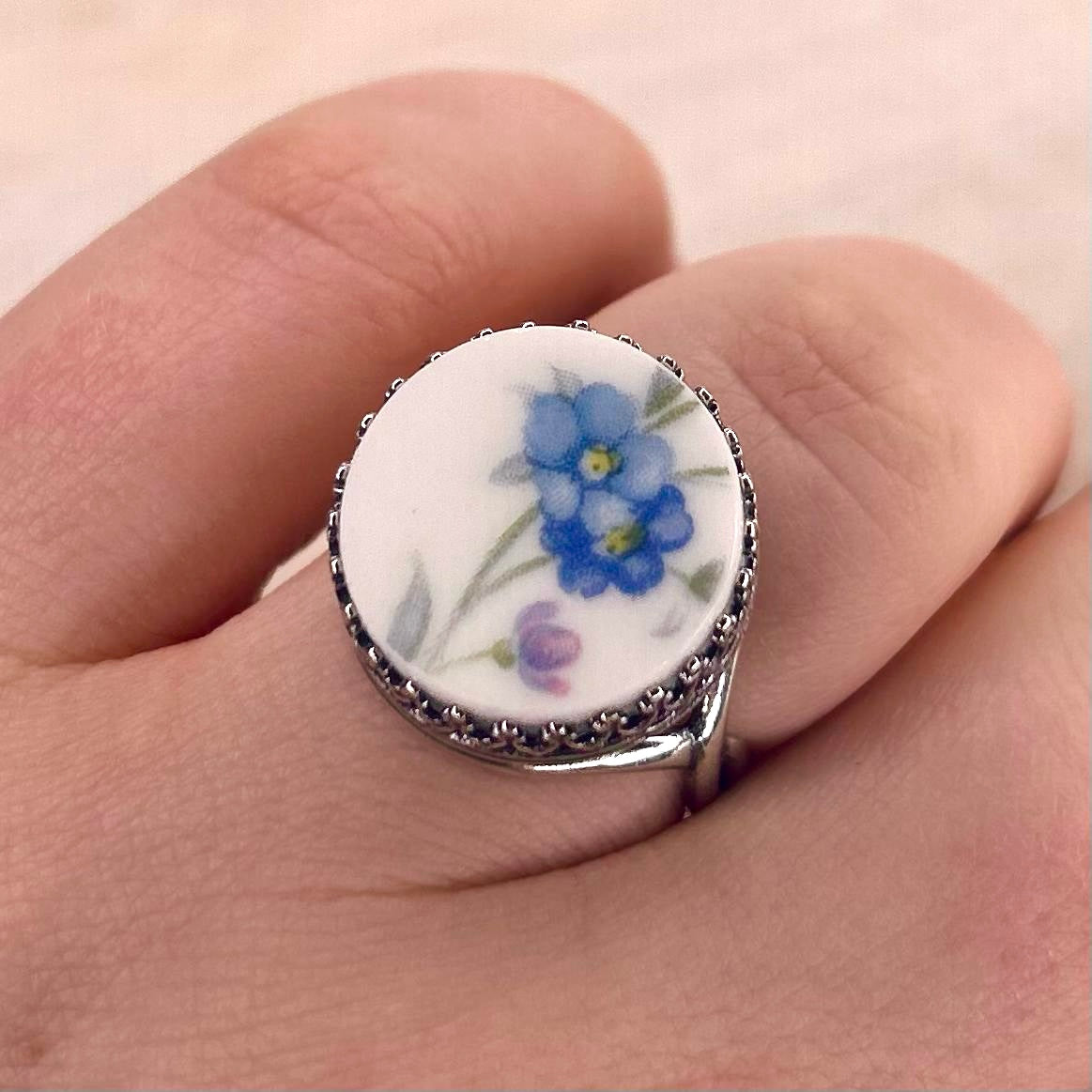 1965 Sterling Silver Royal Albert ‘Memory Lane’ Ring M