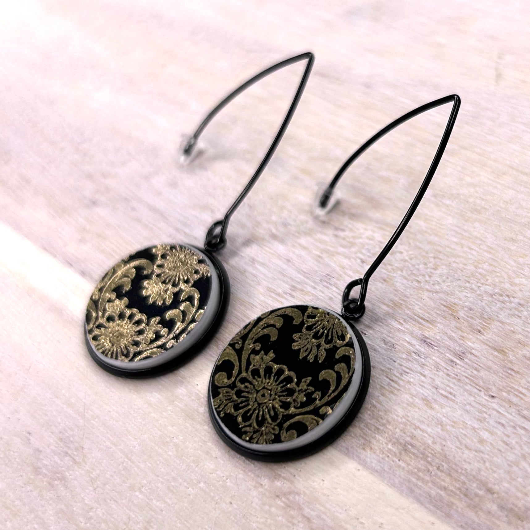 1960’s Westminster China Hooks Dangly Earrings B