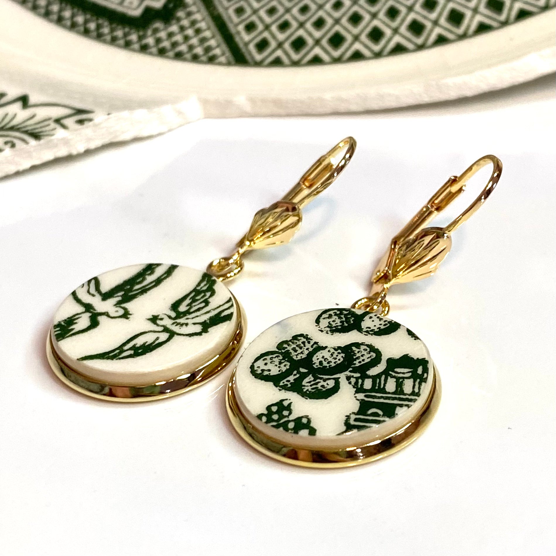 Green Willow Ware by Royal China Leverback Huggies Dangly Earrings YG