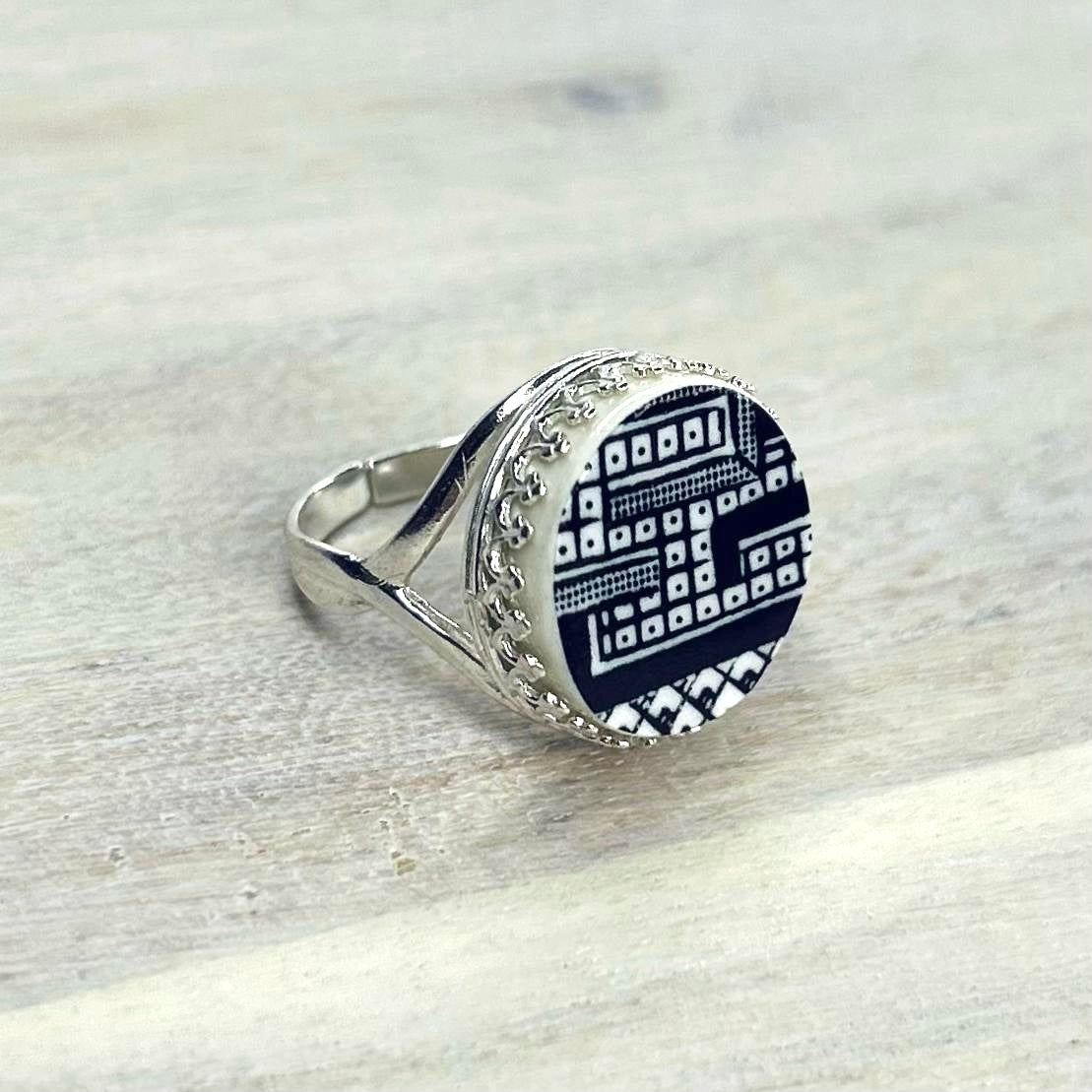 1980’s Sterling Silver Churchill ‘Midnight Willow’ Ring M