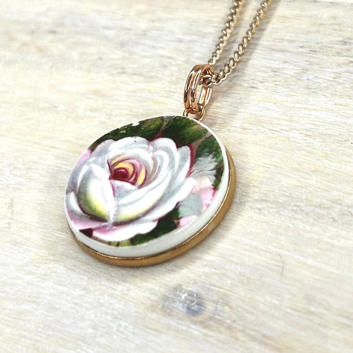 1980’s Royal Albert ‘Celebration’ Pendant Necklace RG