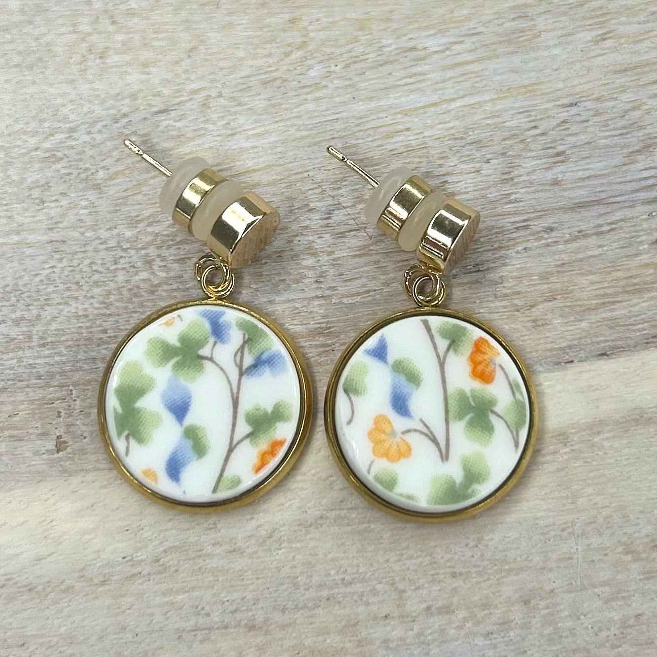 1980’s Stud Dangly Earrings Y
