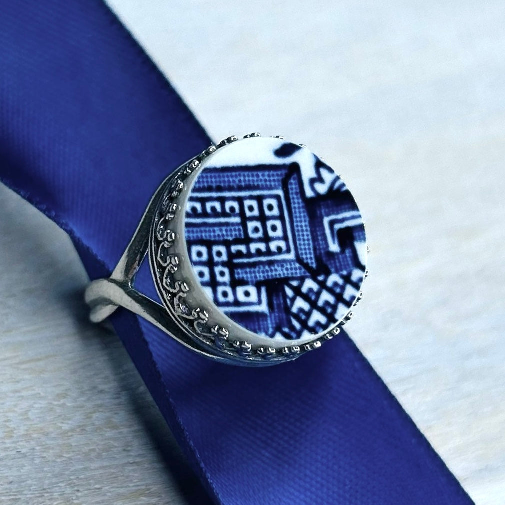 1960/70’s Sterling Silver Churchill ‘Blue Willow’ Ring M