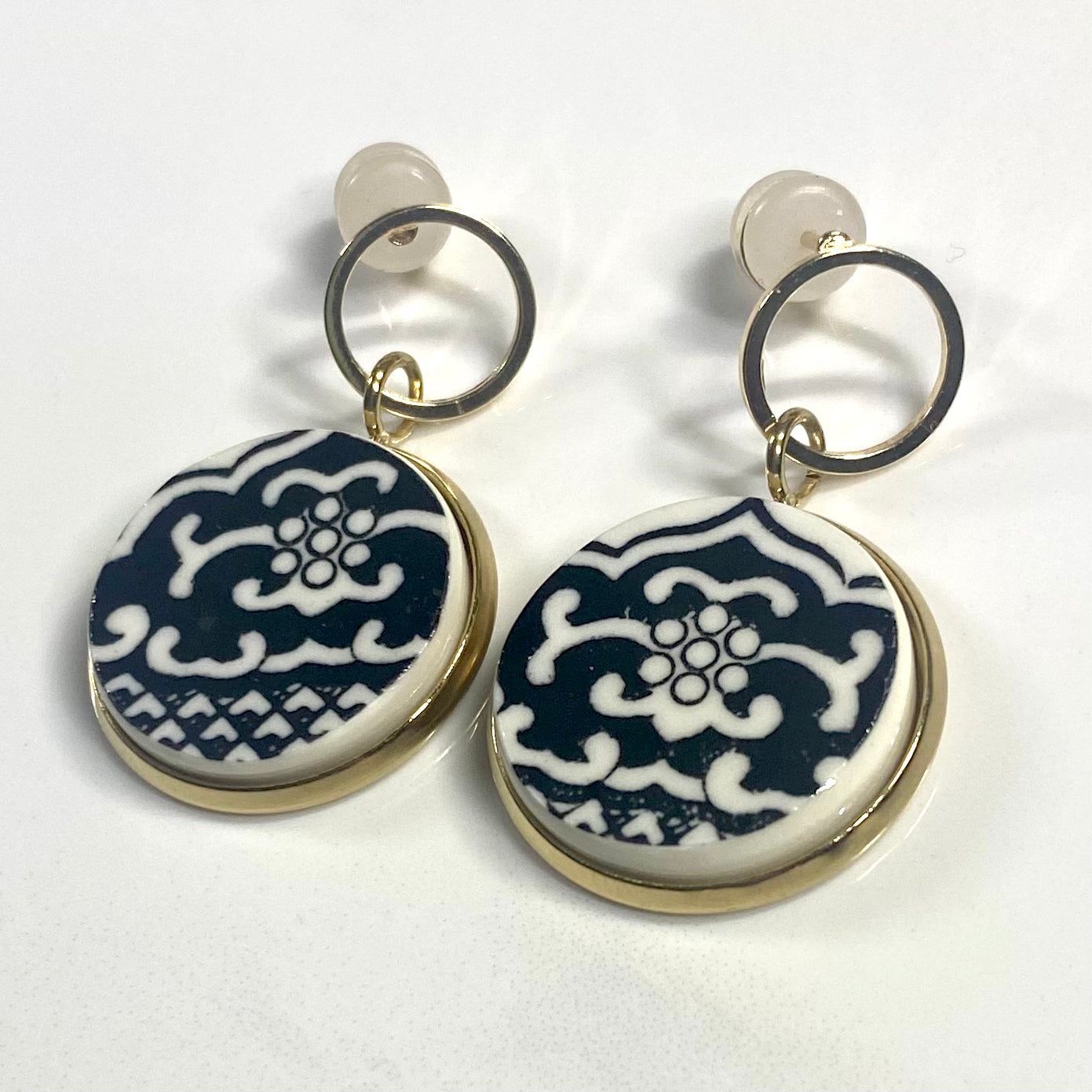 1980’s Midnight Willow Stud Dangly Earrings YG