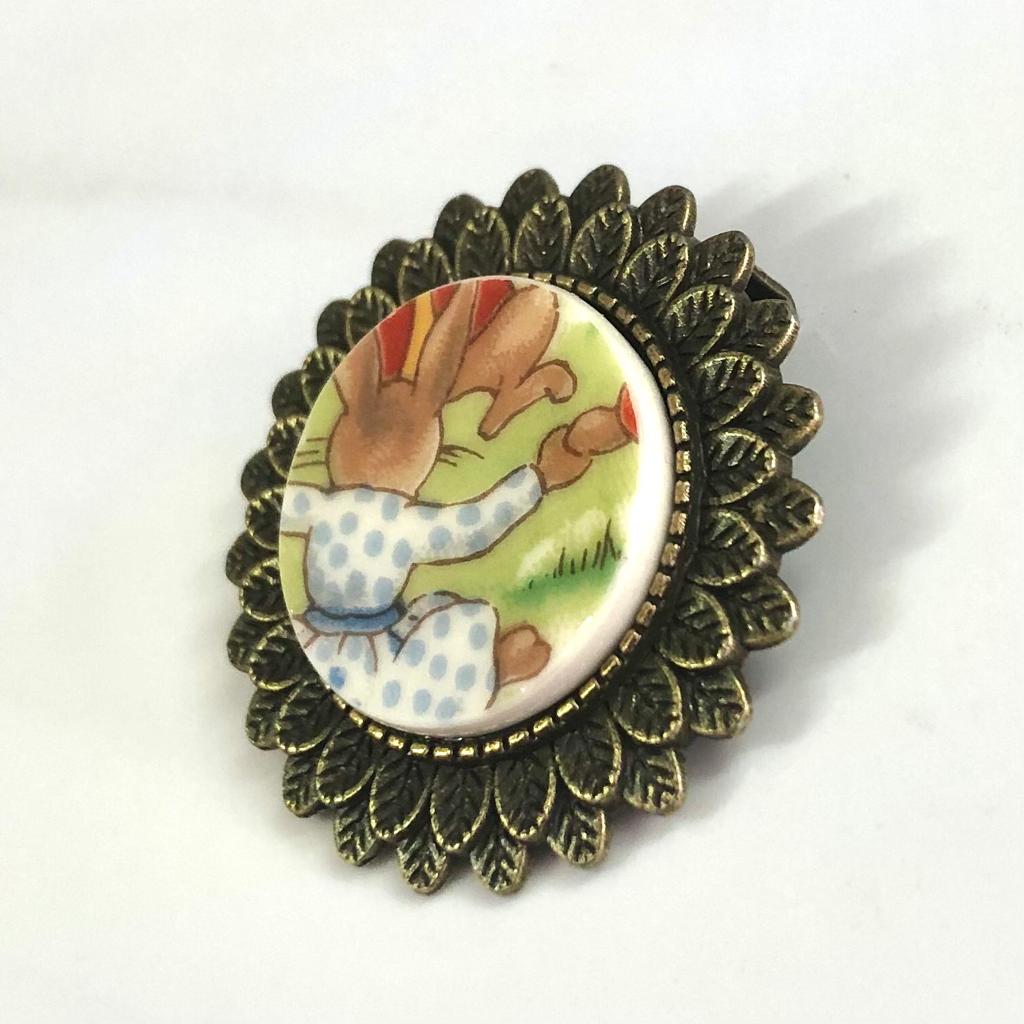 Bunnykins by Royal Doulton Brooch Antique Bronze