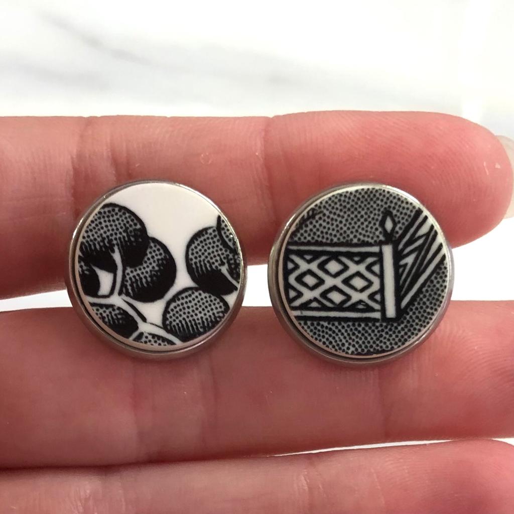 40% off! Midnight Willow Stud Earrings Silver
