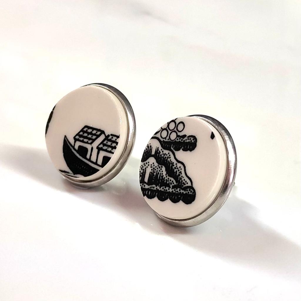40% off! Midnight Willow Stud Earrings S