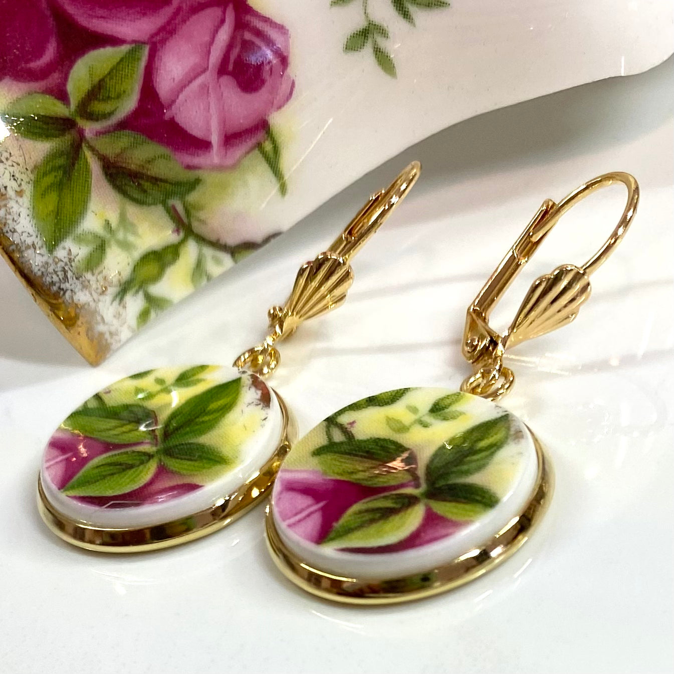 1962 Royal Albert ‘Old Country Roses’ Leverback Dangly Earrings YG