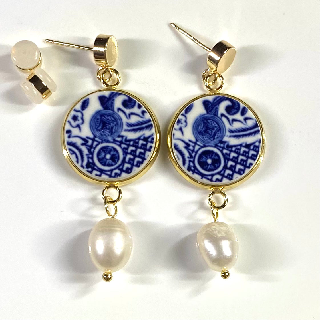 1960’s Churchill Blue Willow Stud Dangly Pearl Earrings