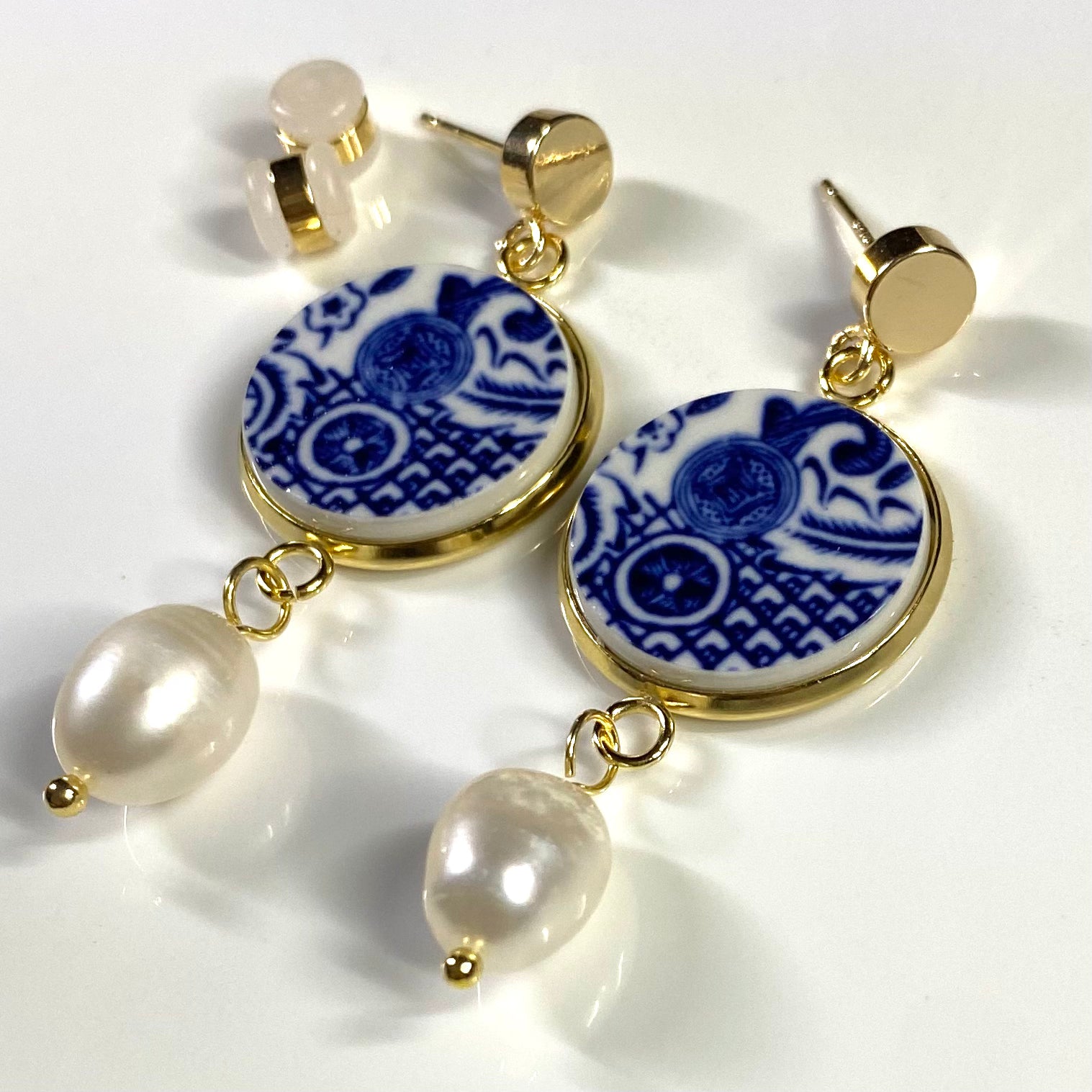 1960’s Churchill Blue Willow Stud Dangly Pearl Earrings