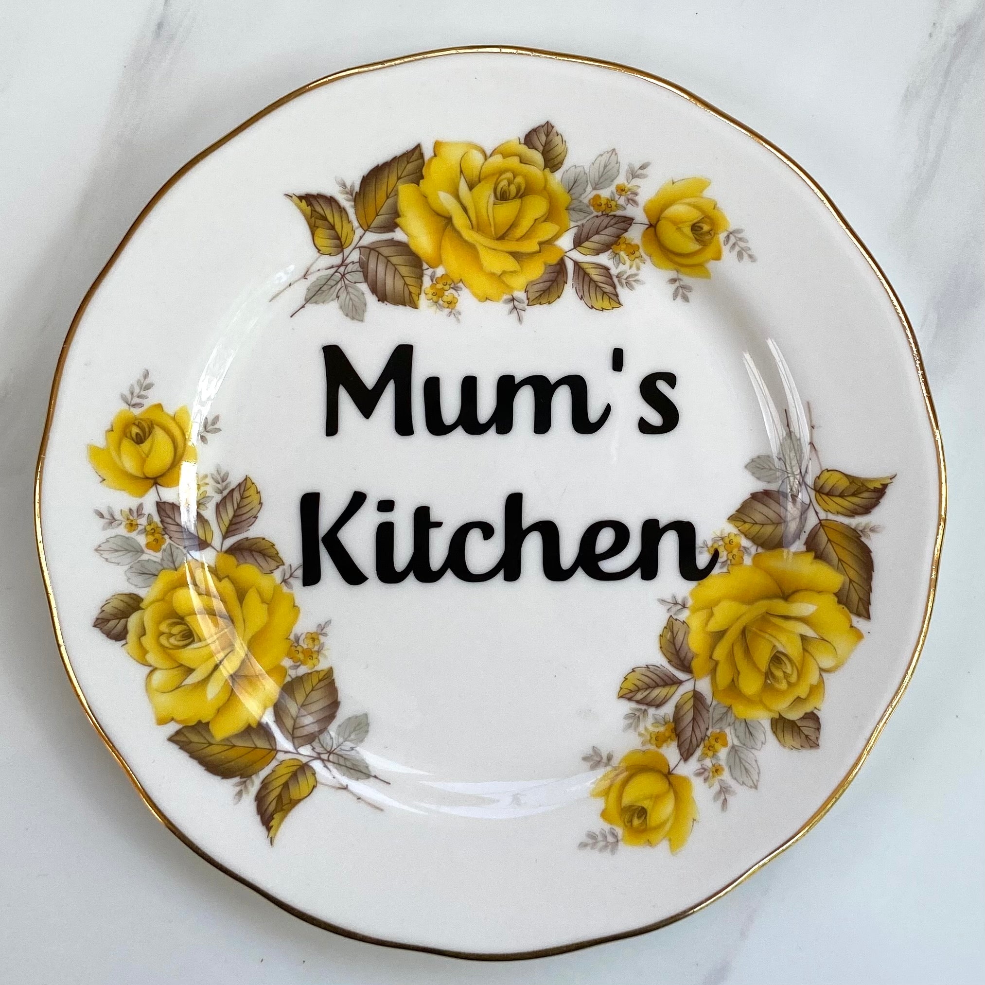 ‘Mum’s kitchen’ quote on plate