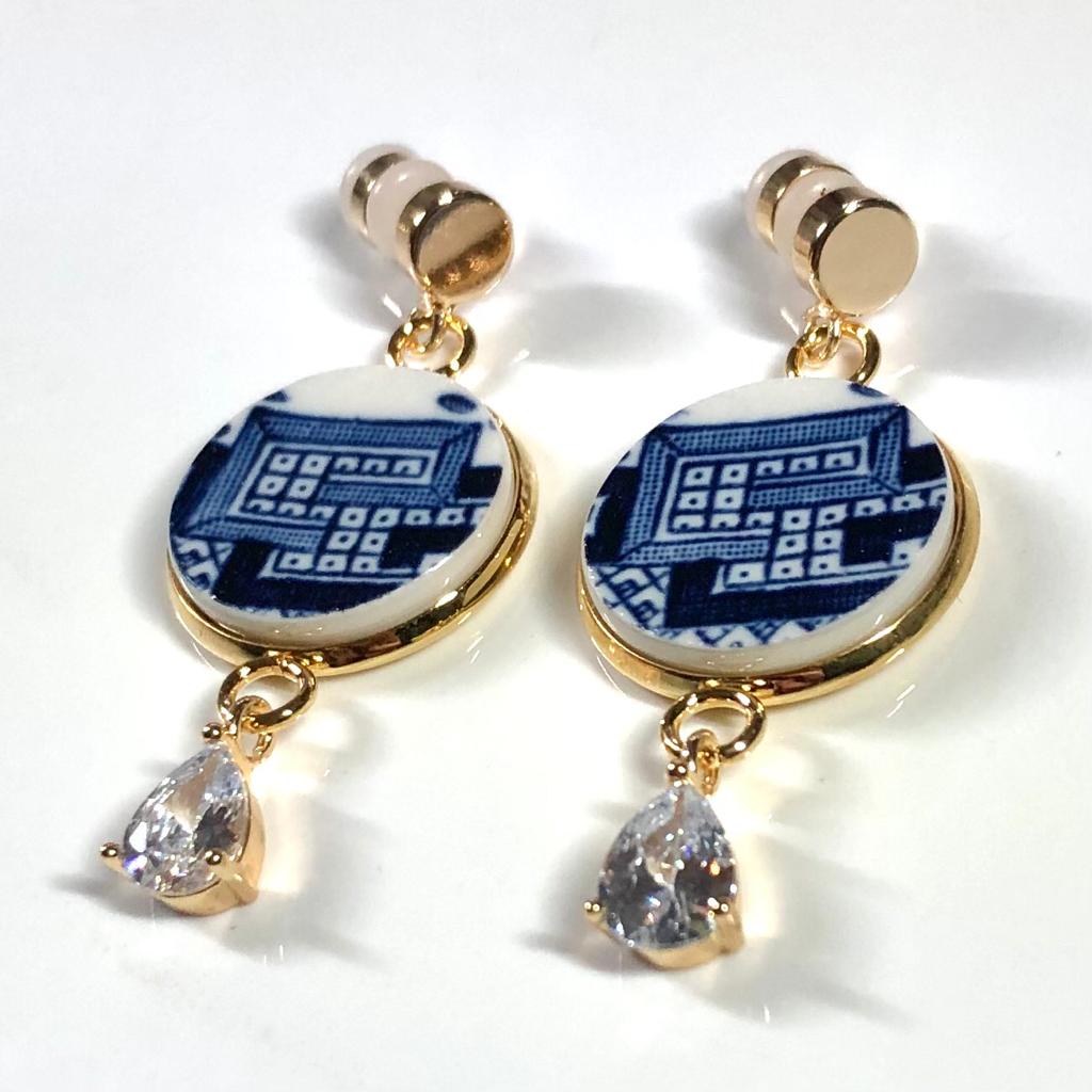 40% off! 1960’s Churchill Blue Willow Stud Dangly Earrings CZ