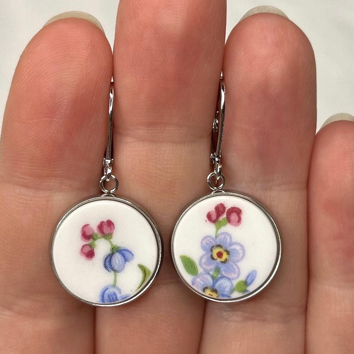 1960’s Tuscan China ‘Forget Me Nots’ Leverback Dangly Earrings S