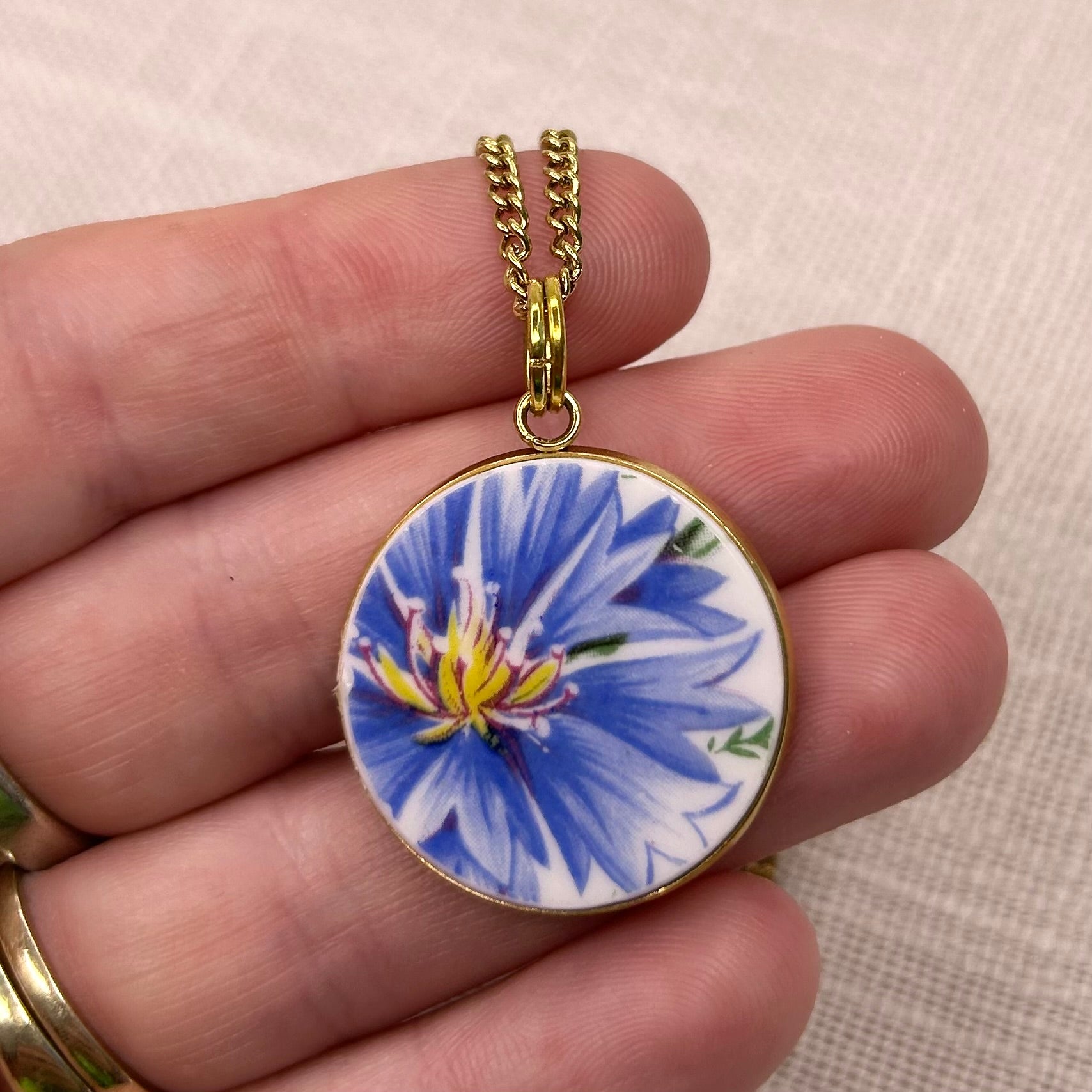 1950’s Royal Standard Pendant Necklace Y