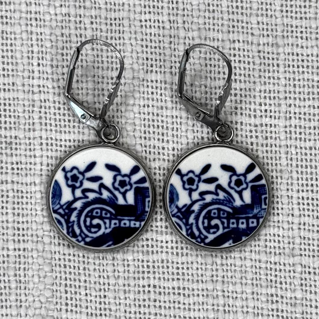 1960’s Churchill ‘Blue Willow’ Leverback Dangly Earrings S