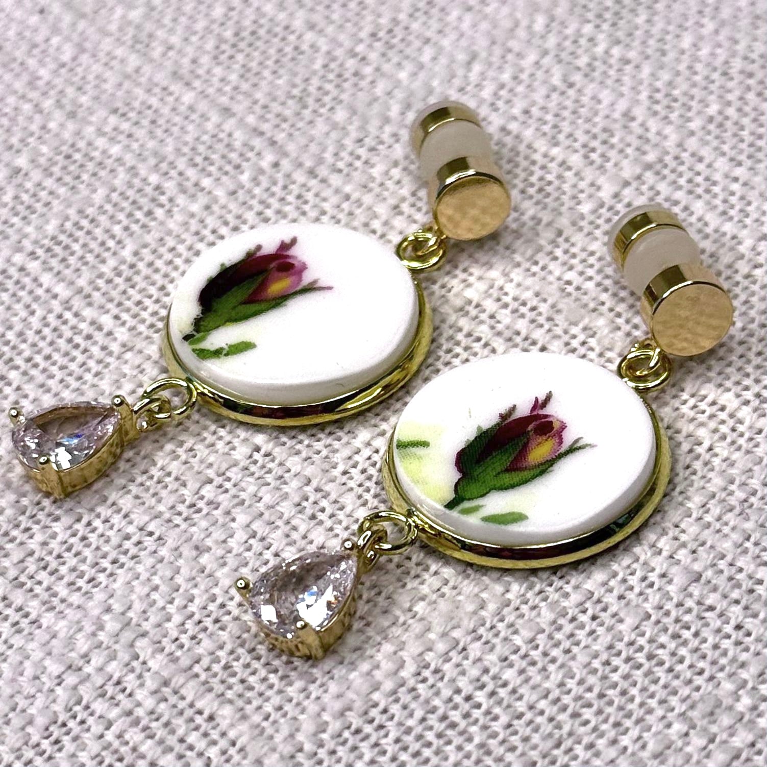 1962 Royal Albert ‘Old Country Roses’ Stud Dangly Earrings YG Clear Tear Drop Charm M