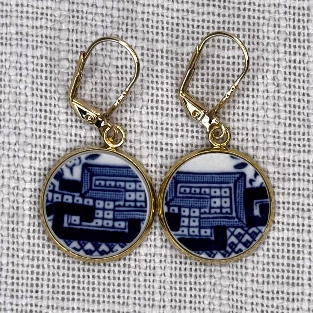 1960’s Churchill ‘Blue Willow’ Leverback Dangly Earrings Y