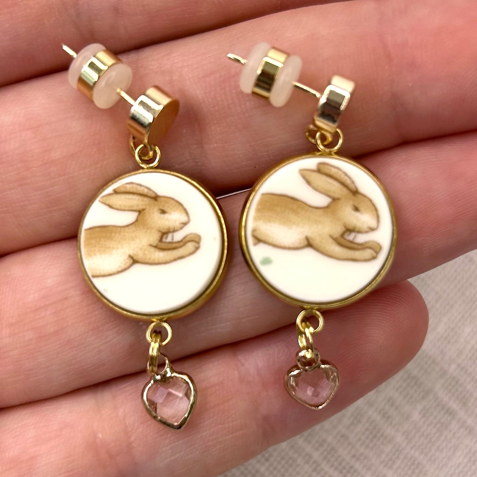 1970’s Royal Doulton ‘Bunnykins’ Stud Dangly Earrings YG Clear Heart M