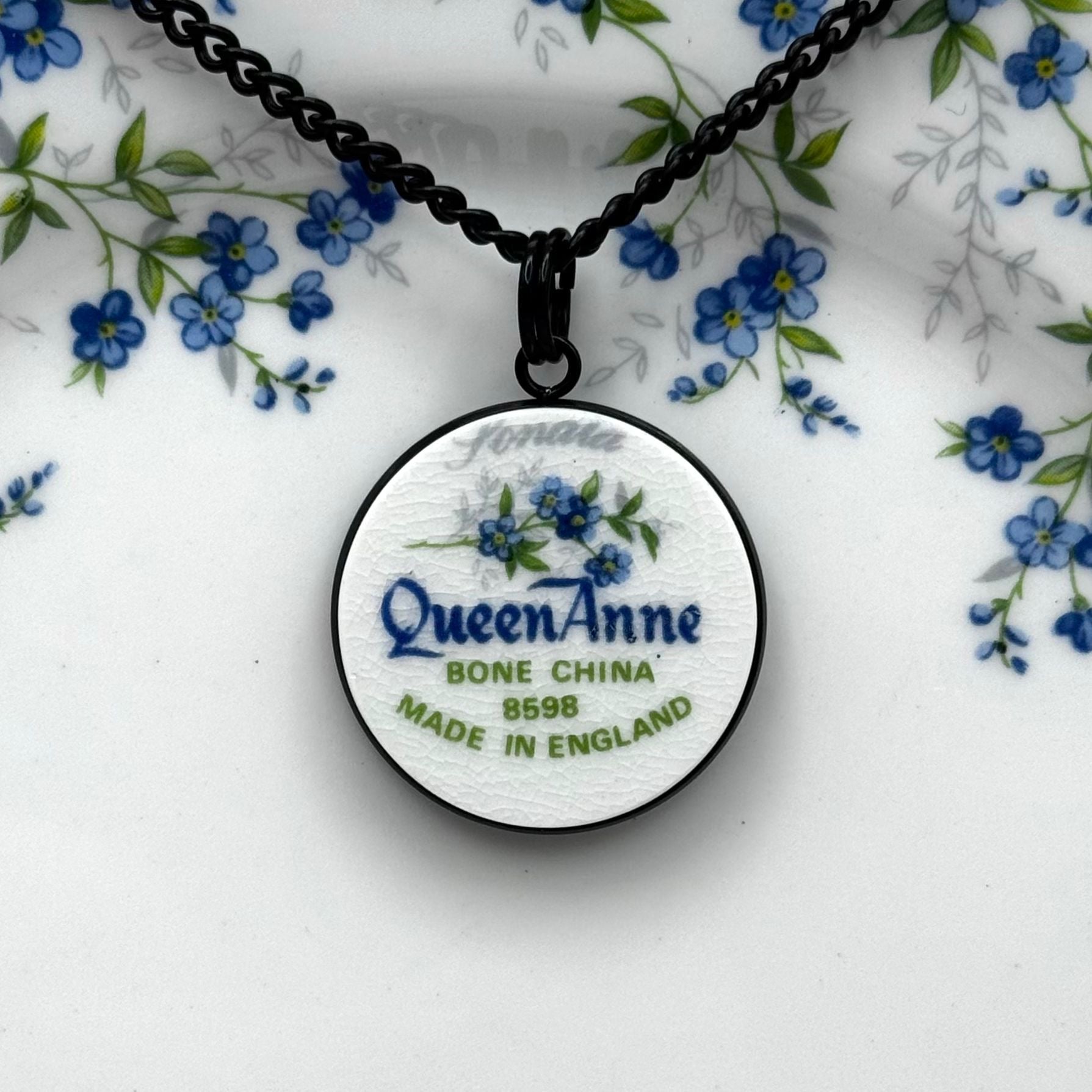 1950s Queen Anne Sonata Backstamp Pendant Necklace Black