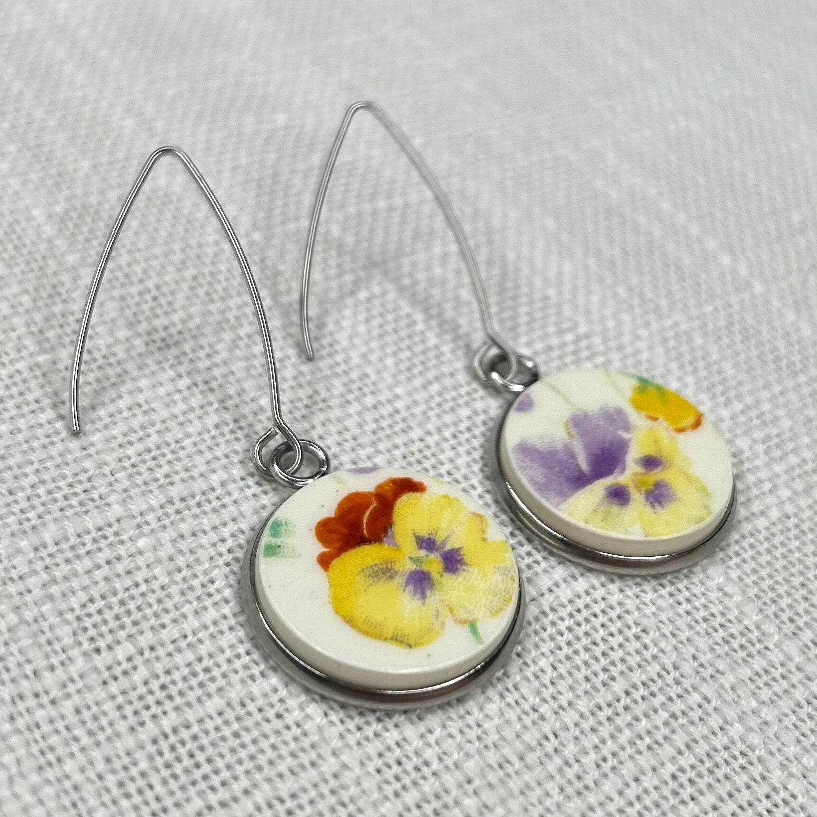 1937 Royal Doulton ‘Wild Pansy’ Hooks Dangly Earrings SM