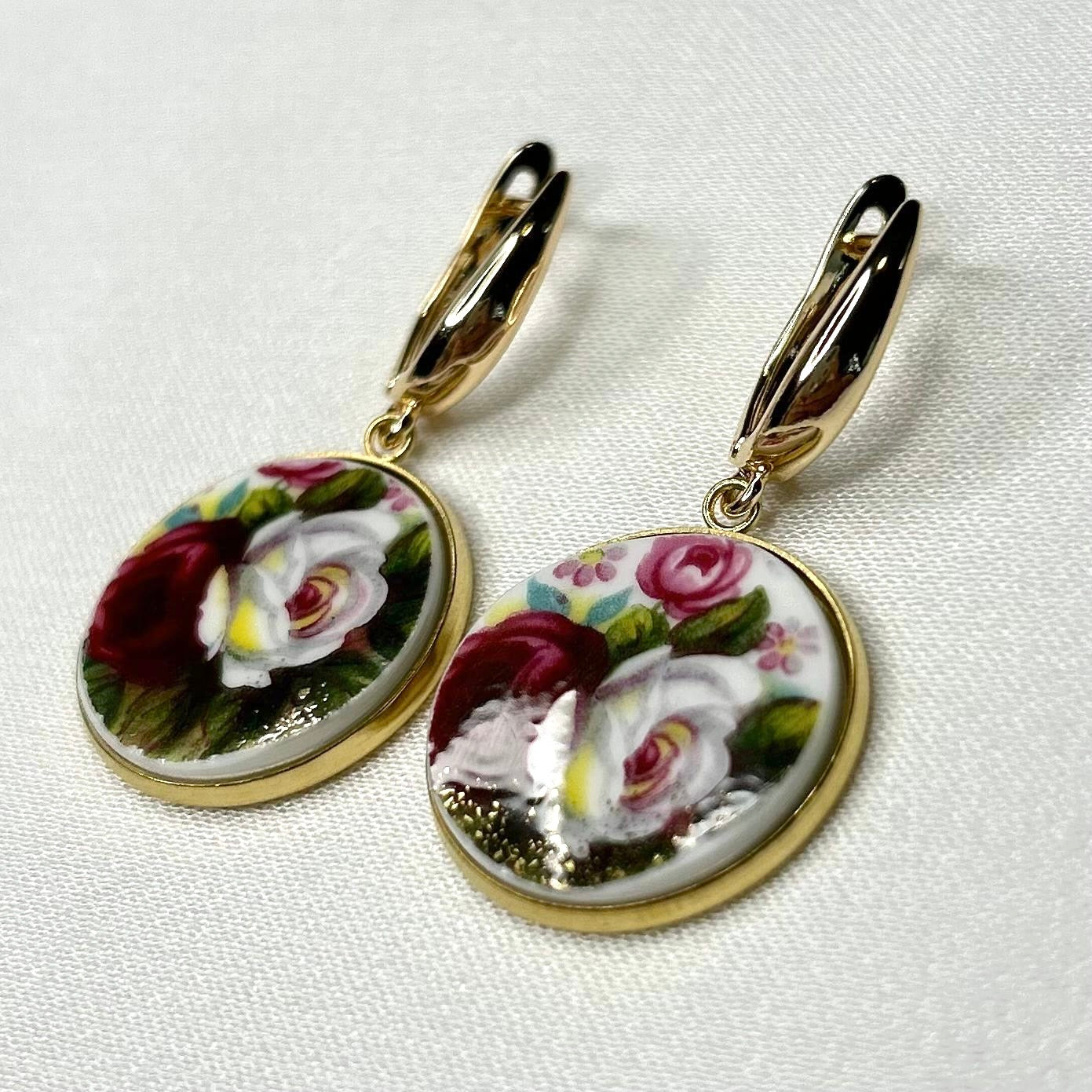 1980’s Royal Albert ‘Celebration’ Leverback Dangly Earrings Y