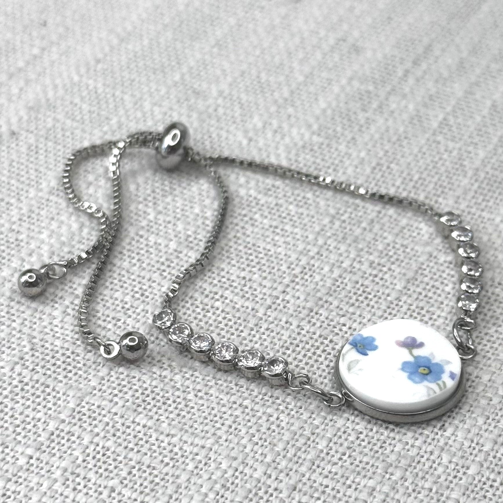 1965 Royal Albert ‘Memory Lane’ Adjustable Bracelet P